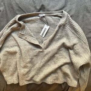 Garage long sleeve cropped shirt